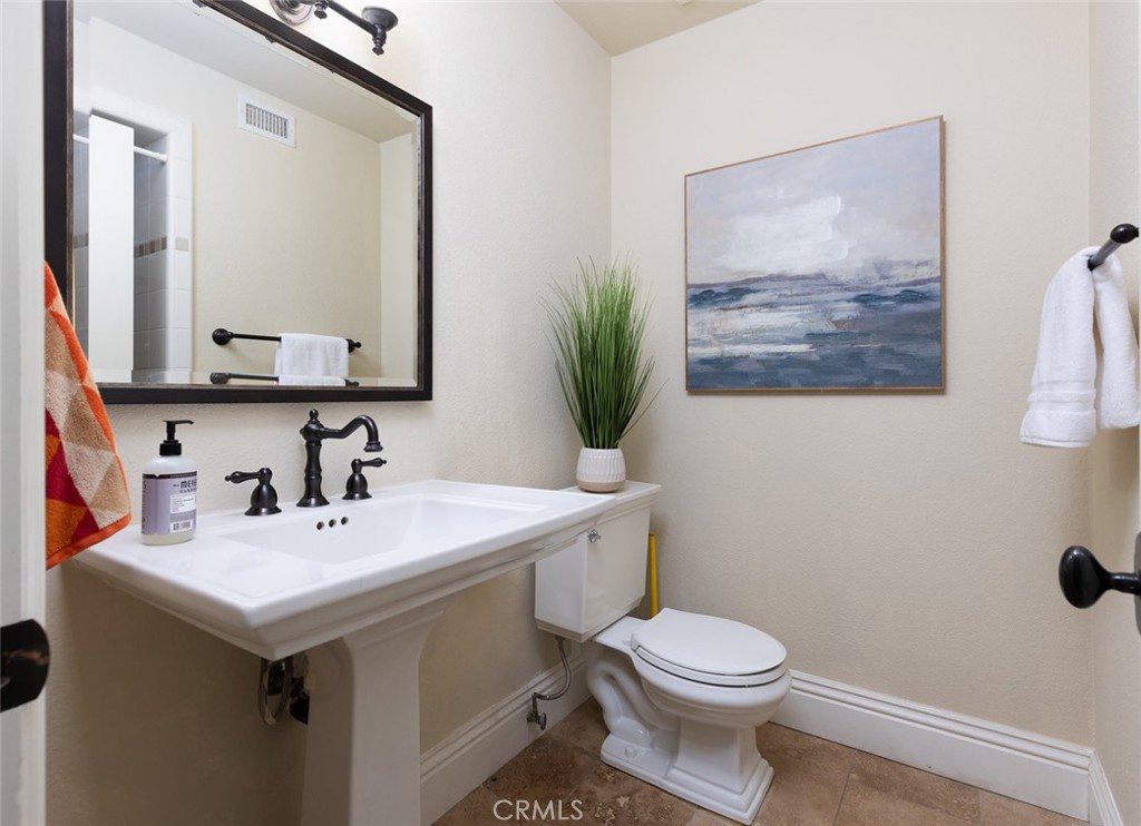 1998 Port Claridge Pl