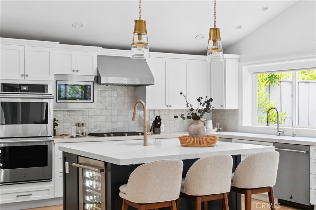 1969 Port Dunleigh Circle