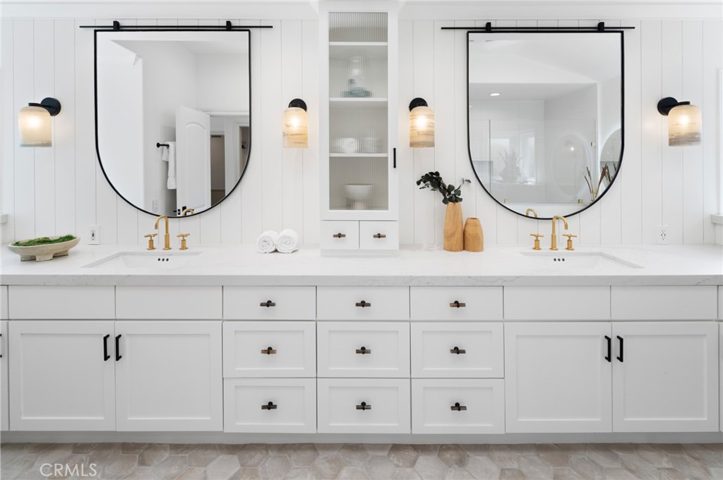 1969 Port Dunleigh Circle