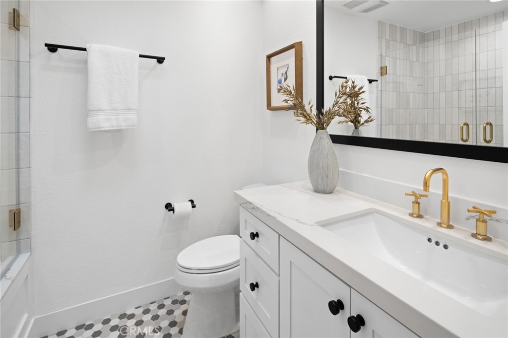 1969 Port Dunleigh Circle