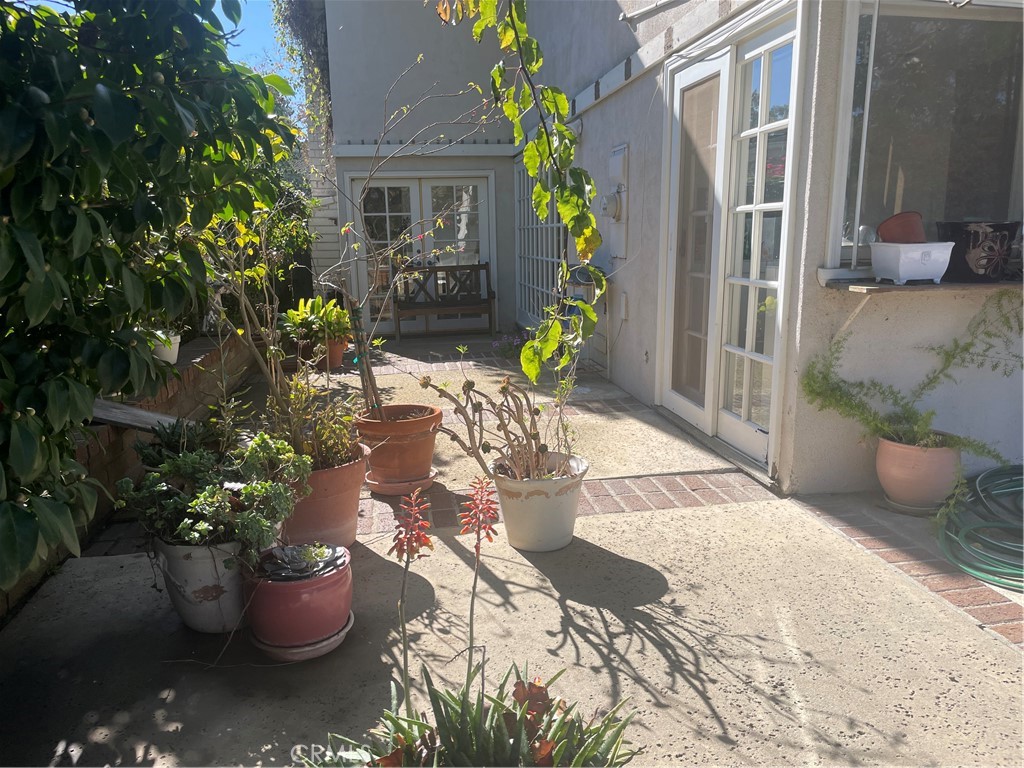 1946 Port Carney Place