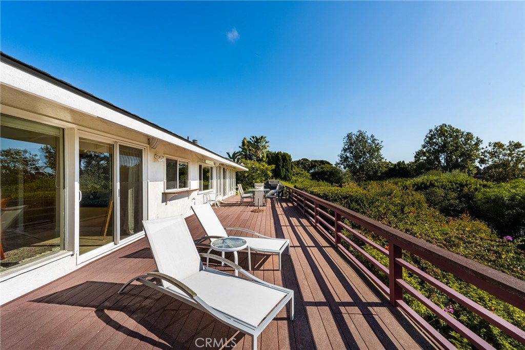 2815 Blue Water Drive