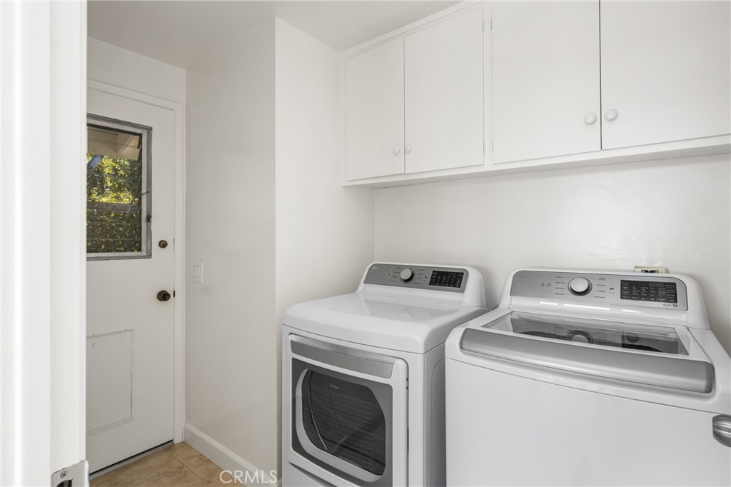 2815 Blue Water Drive