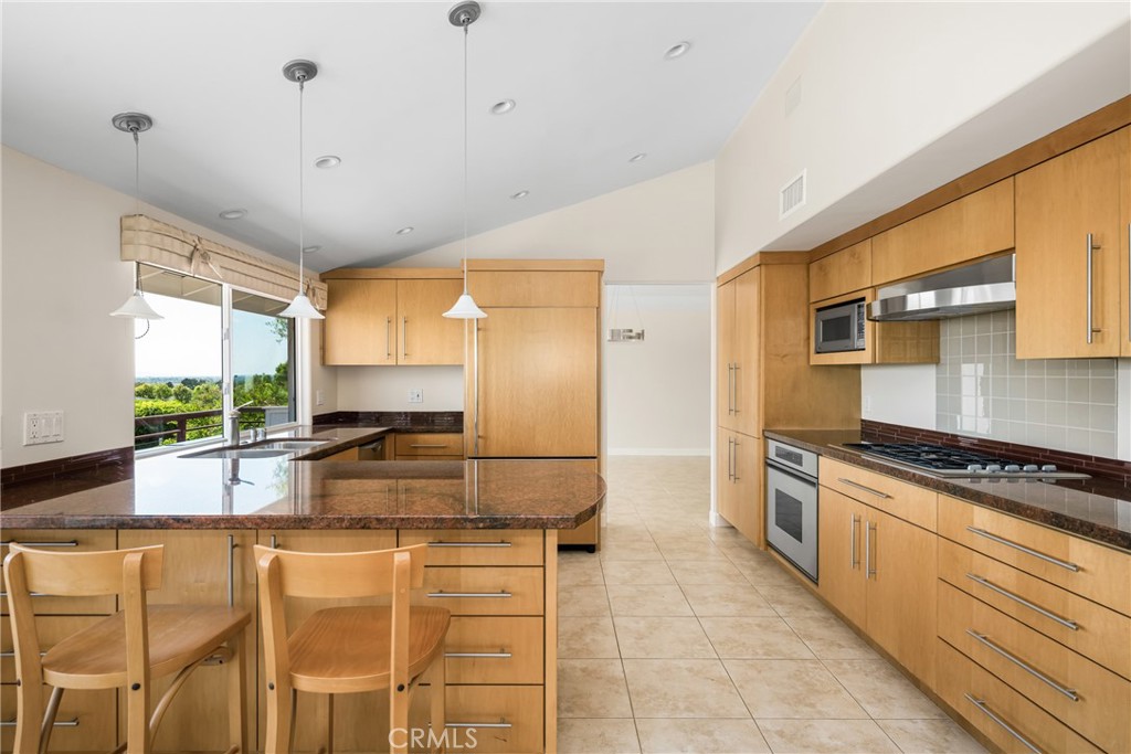 2815 Blue Water Drive