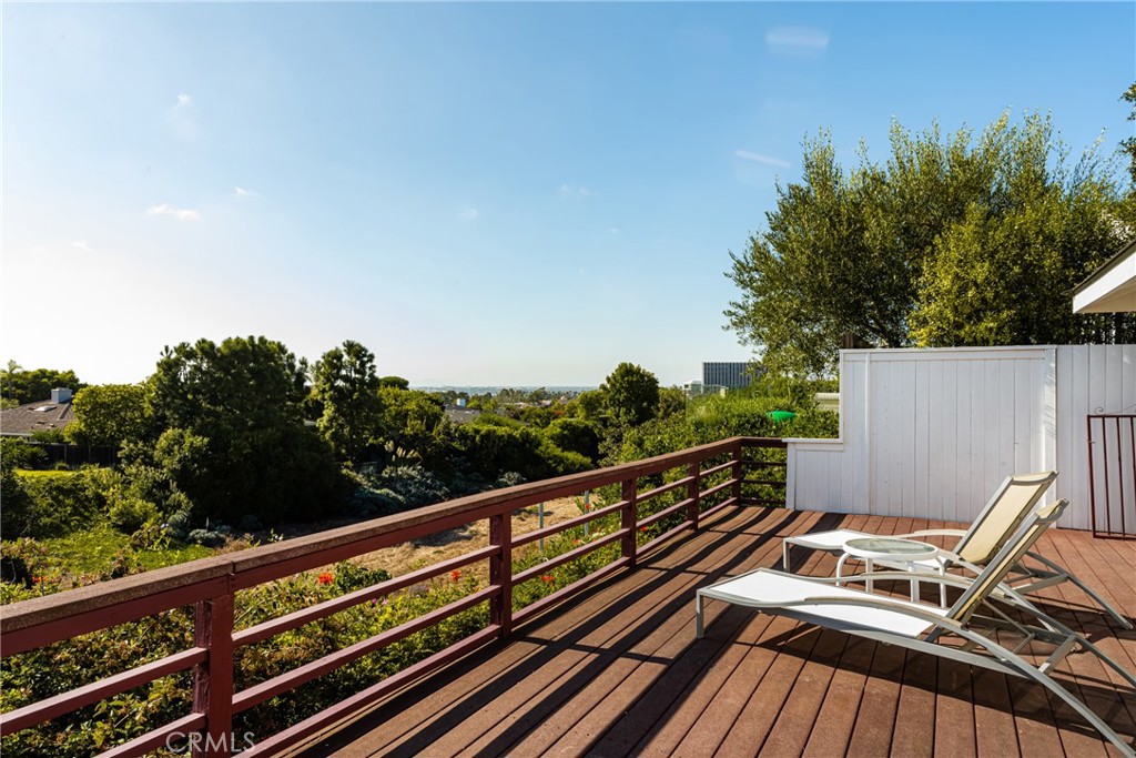 2815 Blue Water Drive