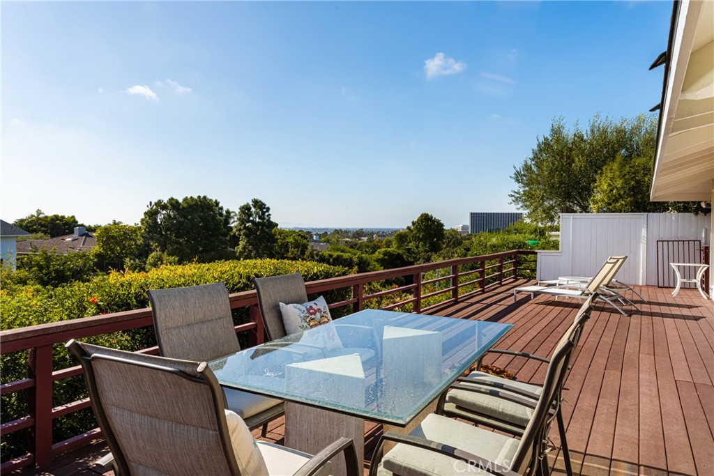 2815 Blue Water Drive