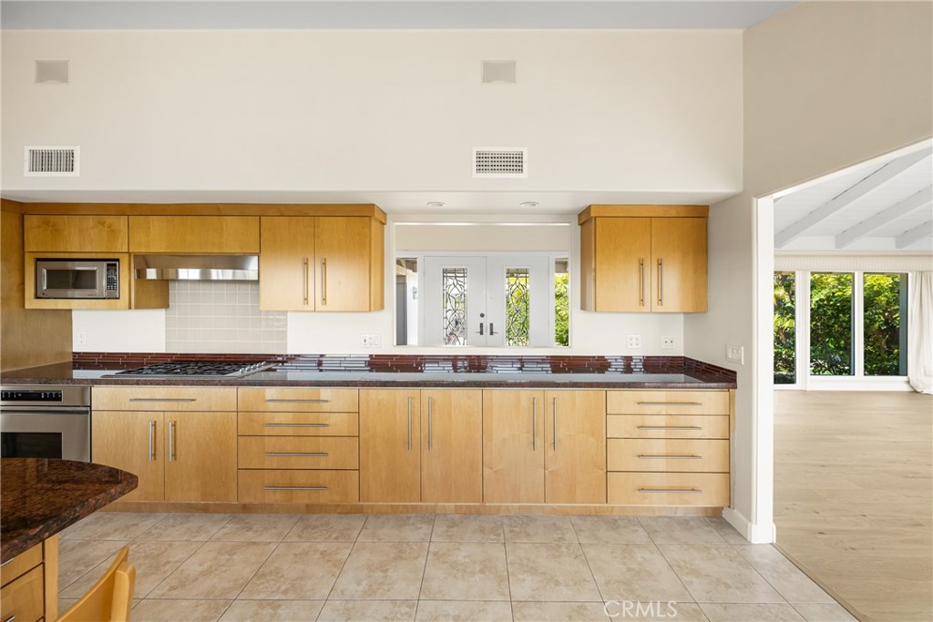 2815 Blue Water Drive