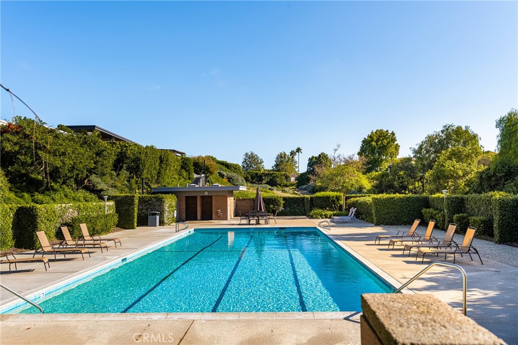 2815 Blue Water Drive