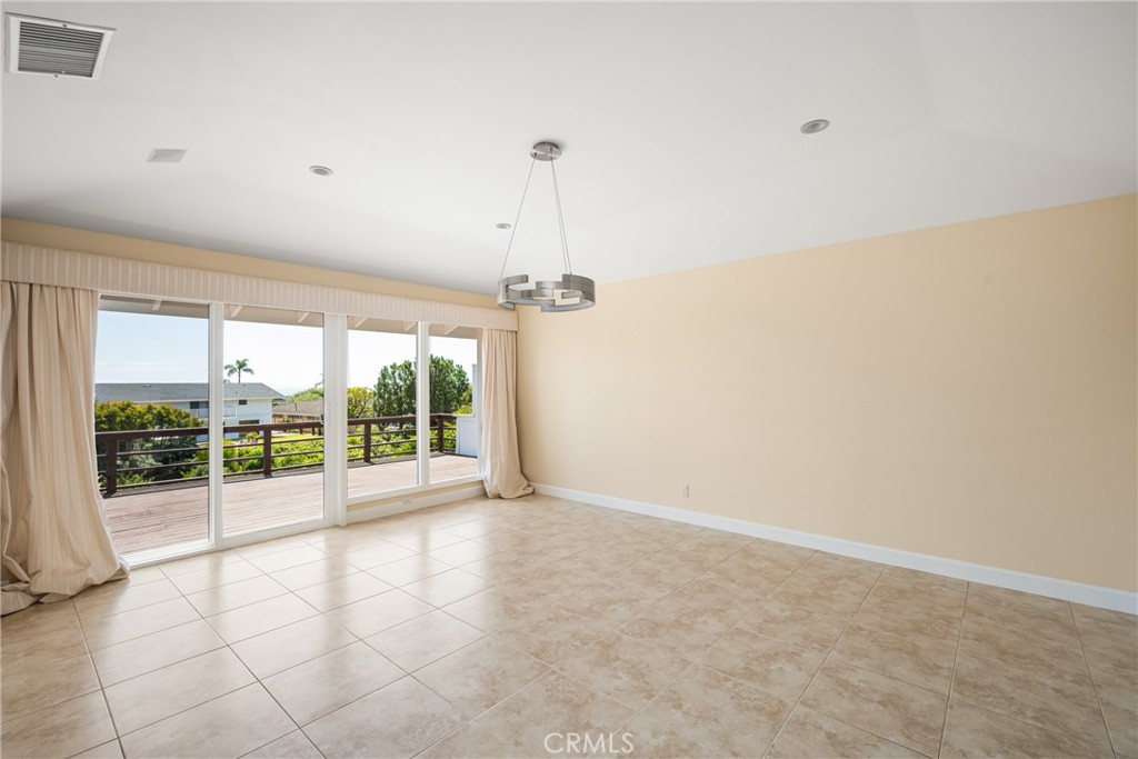 2815 Blue Water Drive