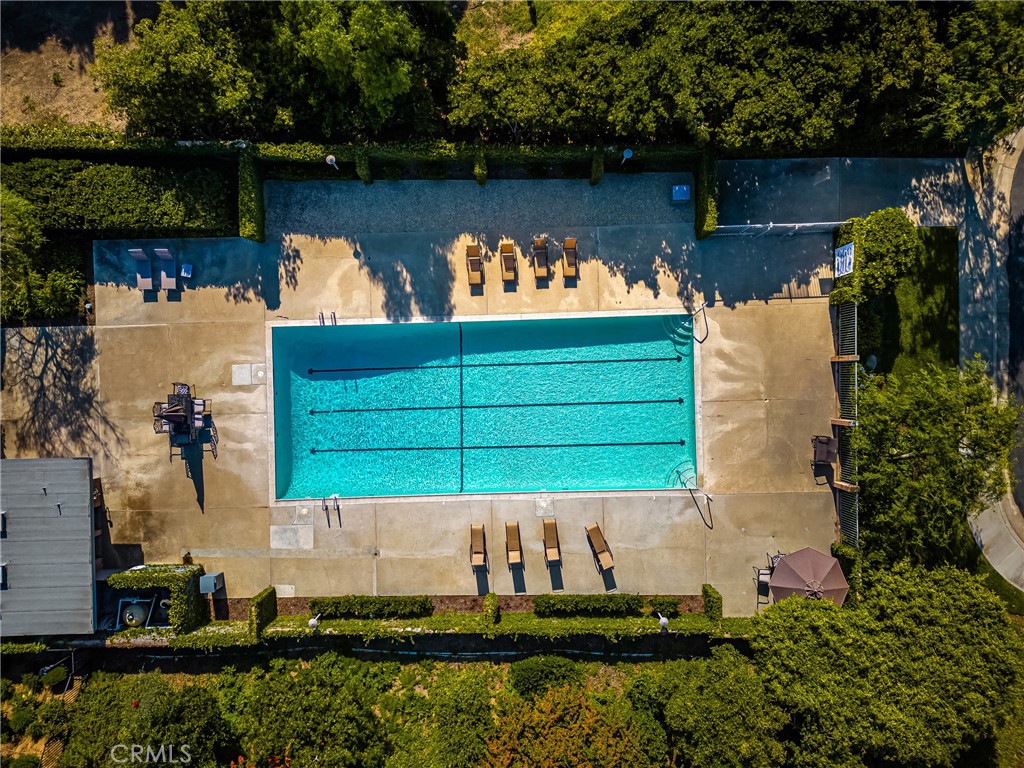 2815 Blue Water Drive