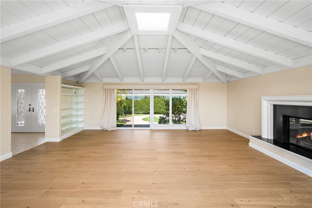 2815 Blue Water Drive