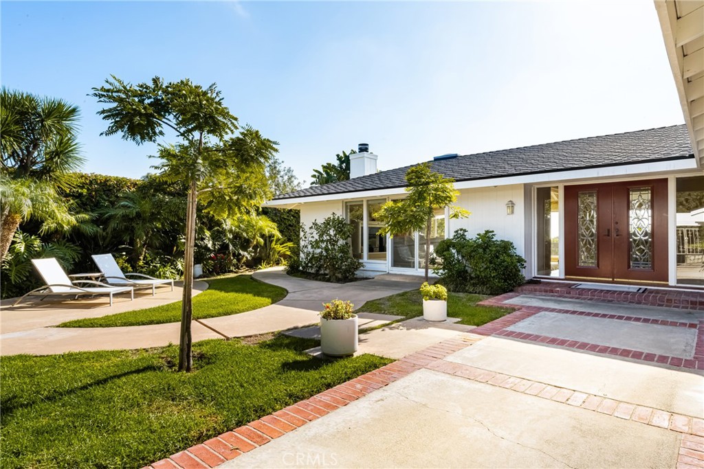 2815 Blue Water Drive