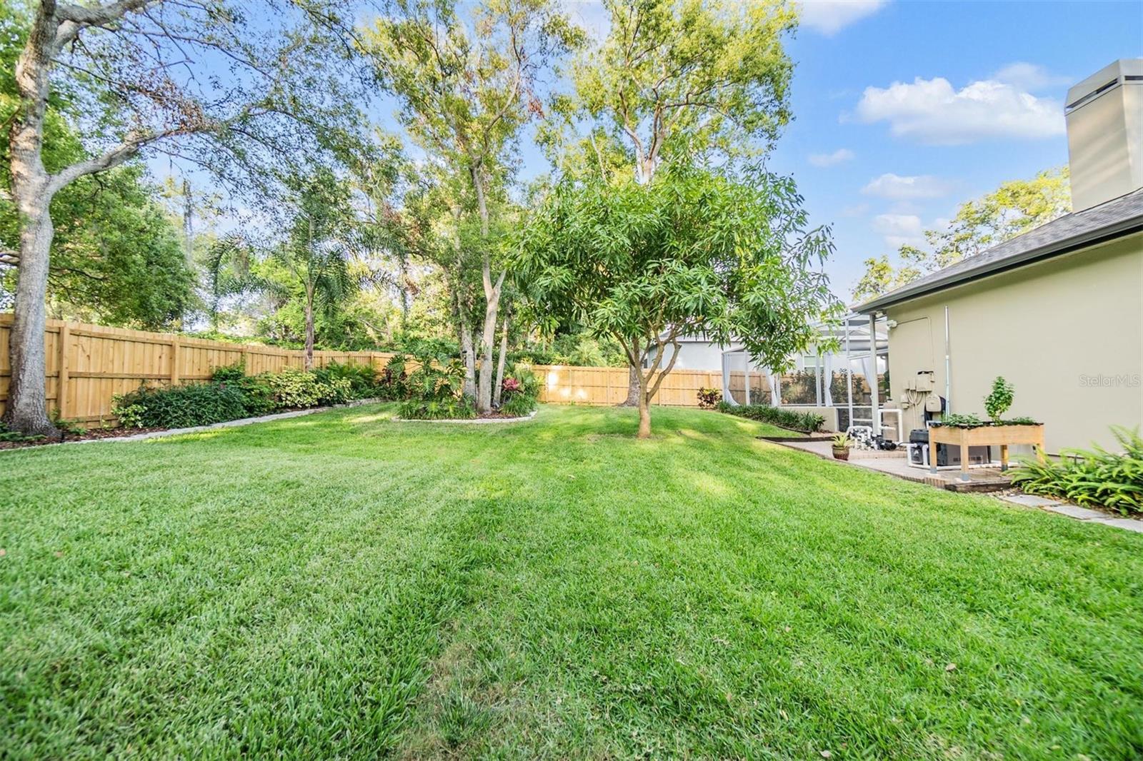 1824 OAK RIDGE RD