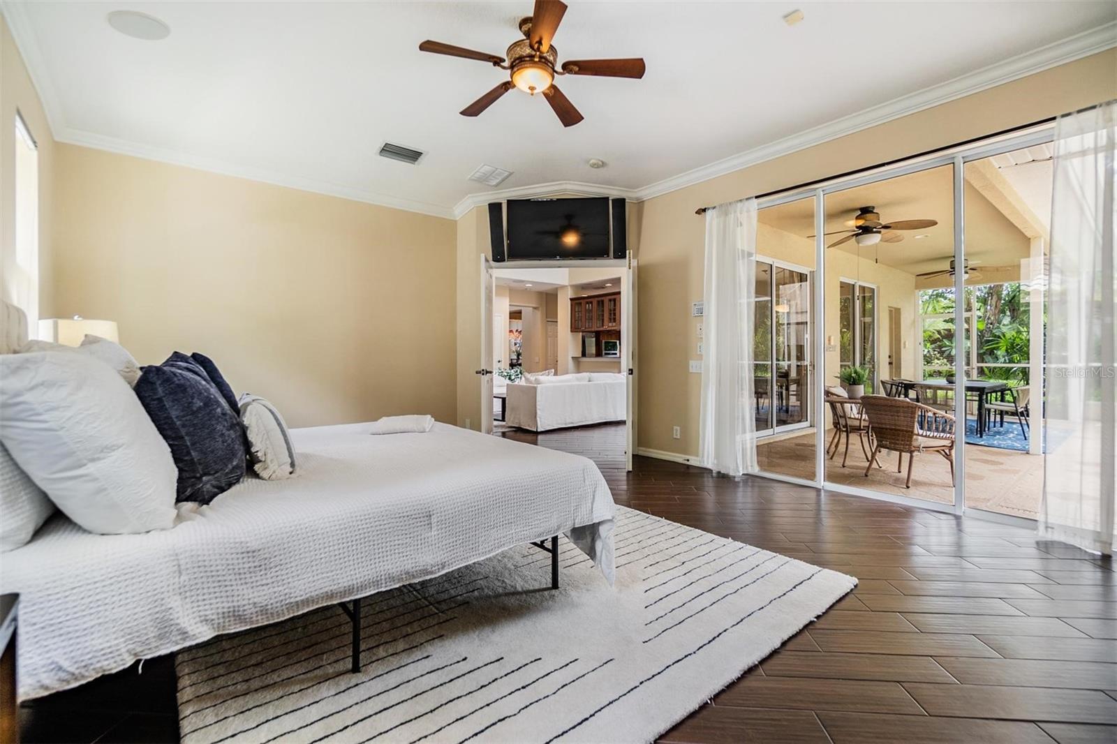 2354 MESSENGER CIR