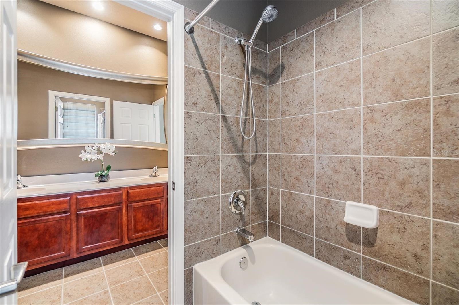 2354 MESSENGER CIR