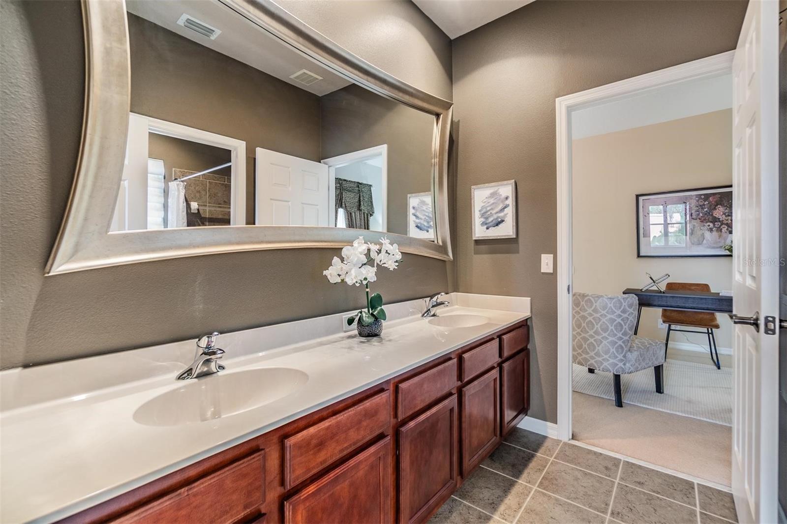 2354 MESSENGER CIR