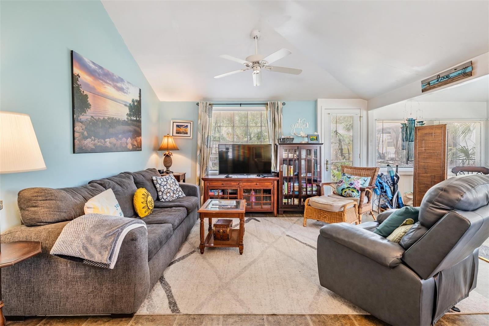 526 5TH AVE N