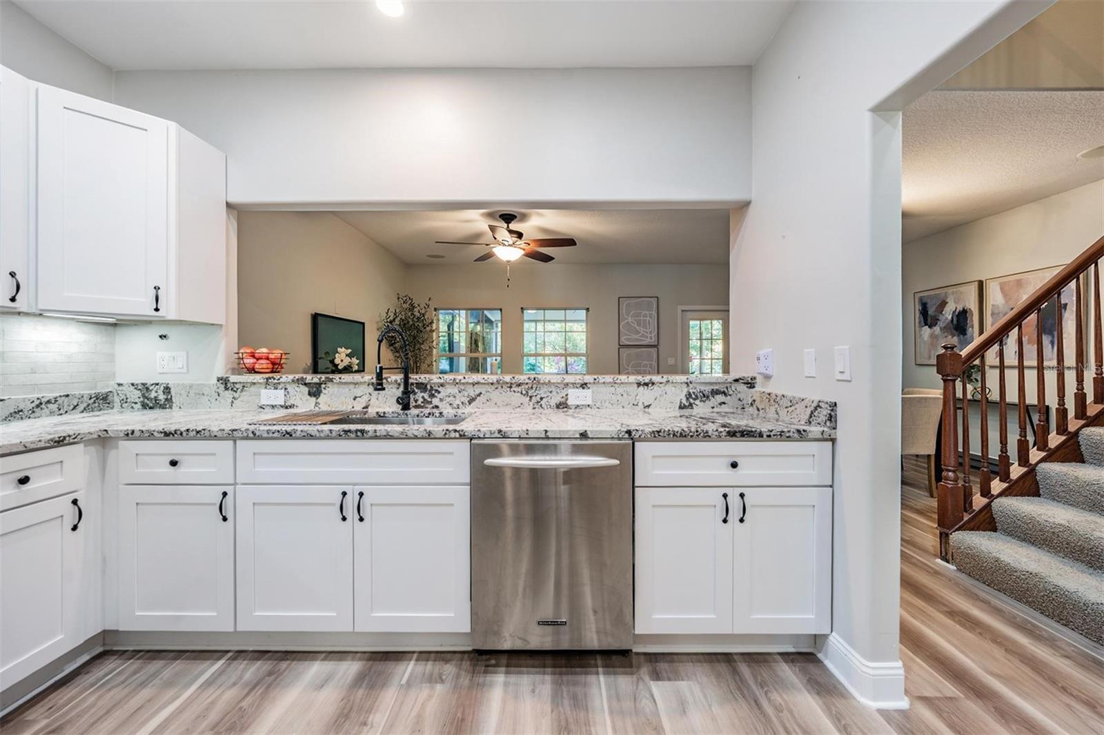 931 WOODBRIDGE CT