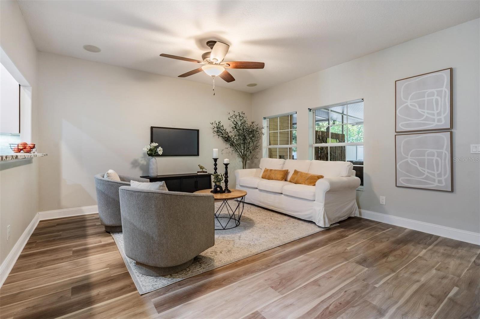 931 WOODBRIDGE CT