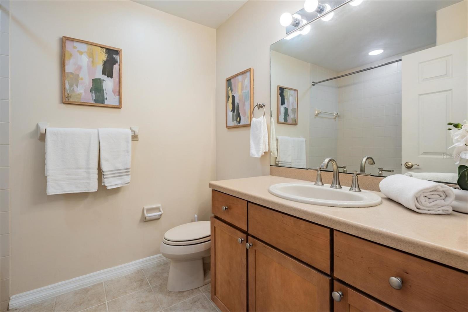 931 WOODBRIDGE CT