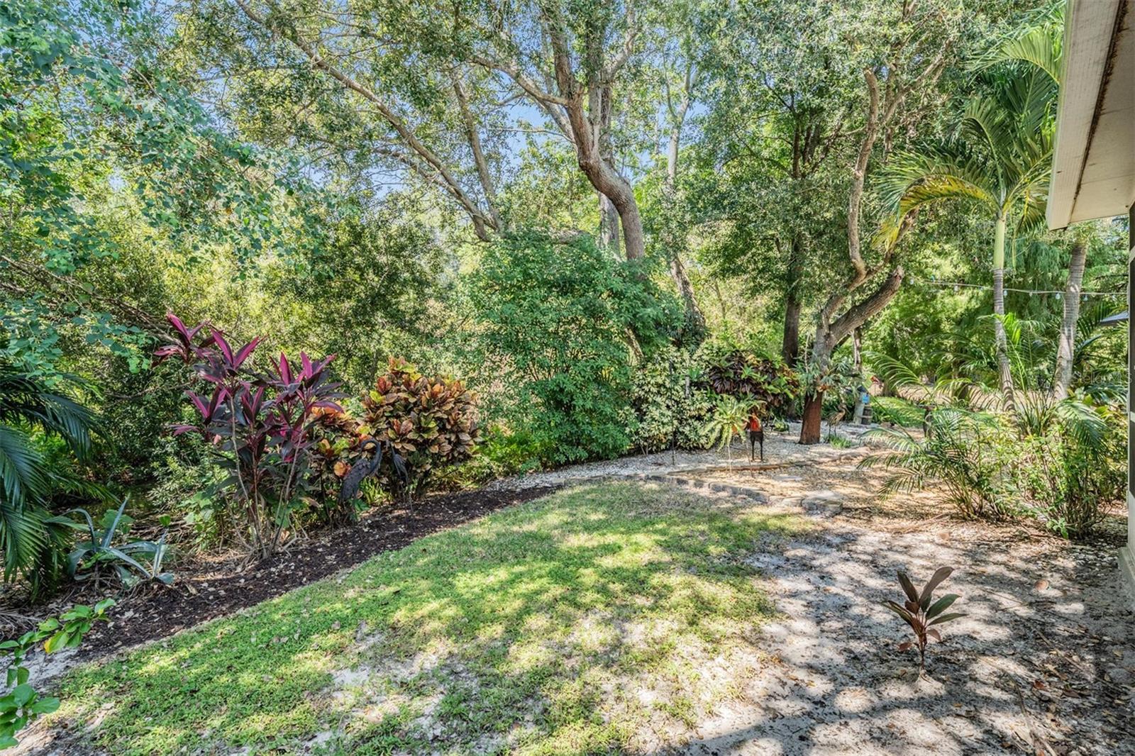 931 WOODBRIDGE CT