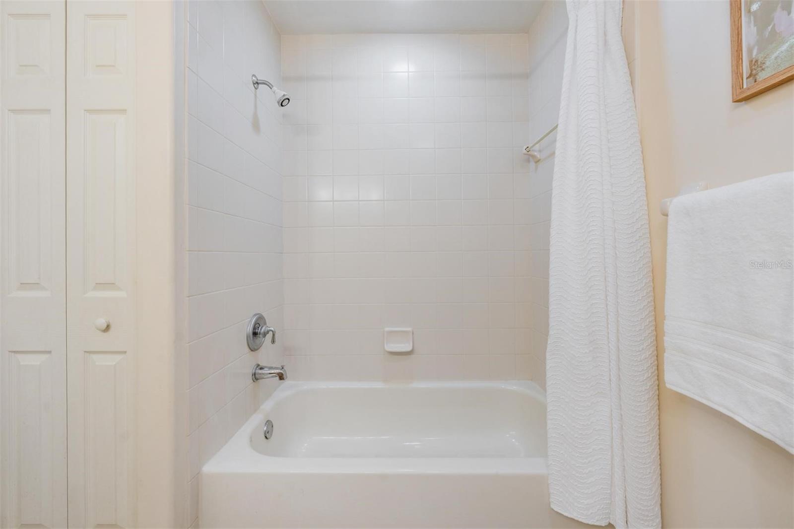 931 WOODBRIDGE CT