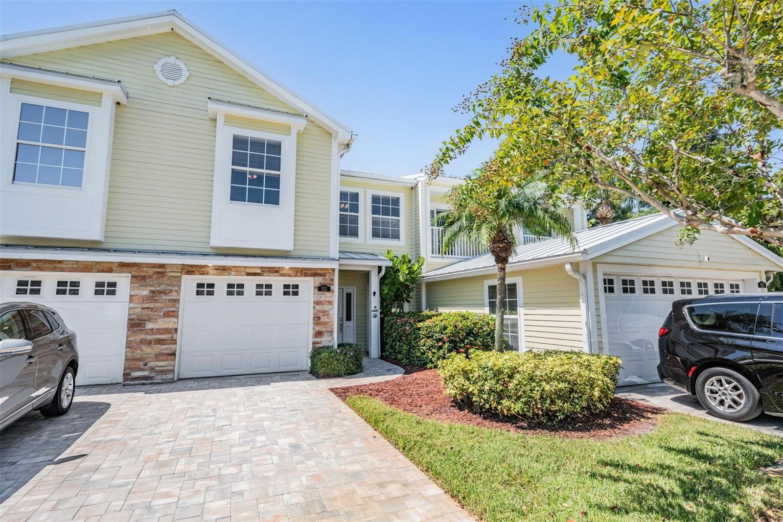 931 WOODBRIDGE CT