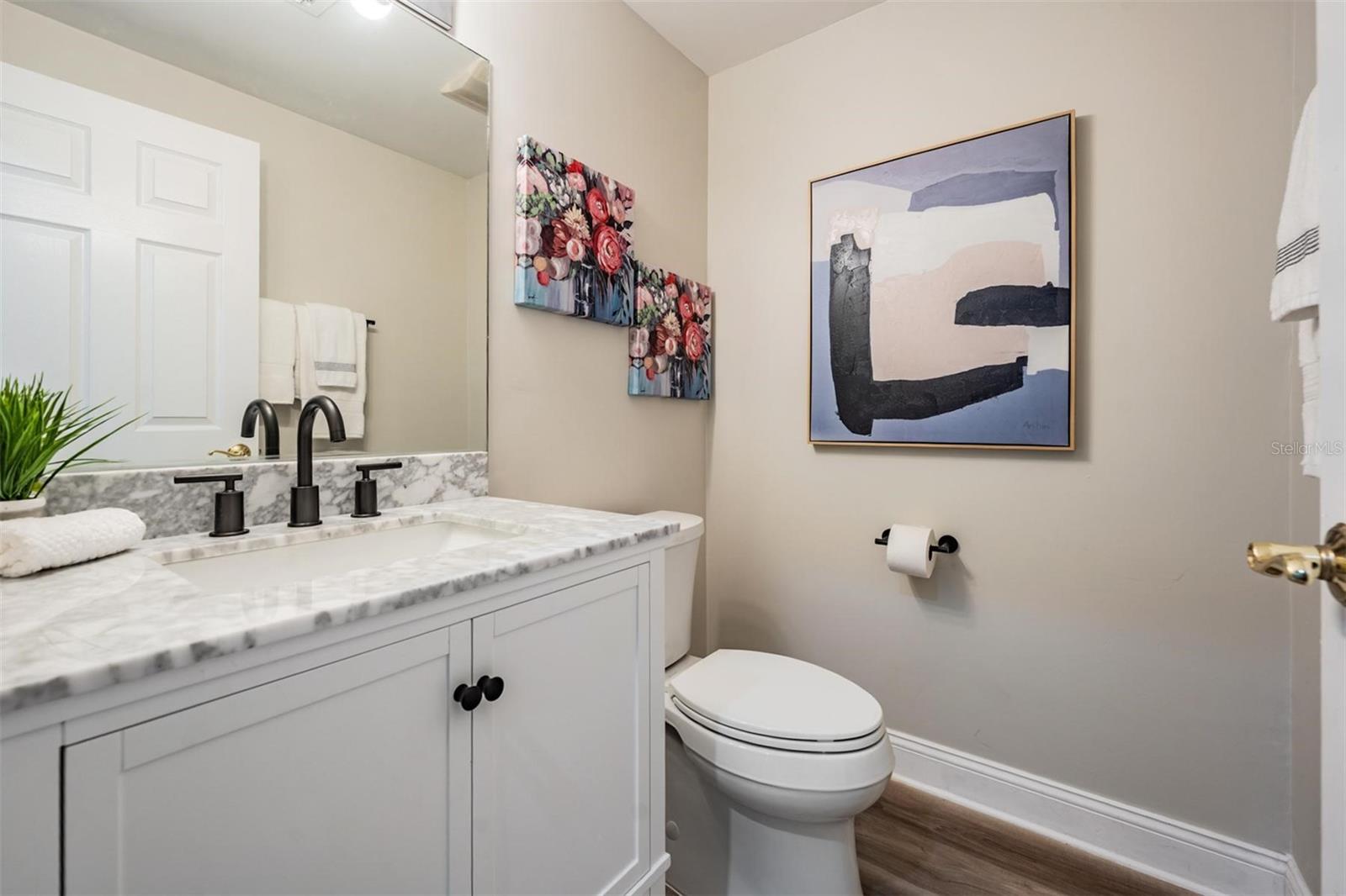 931 WOODBRIDGE CT