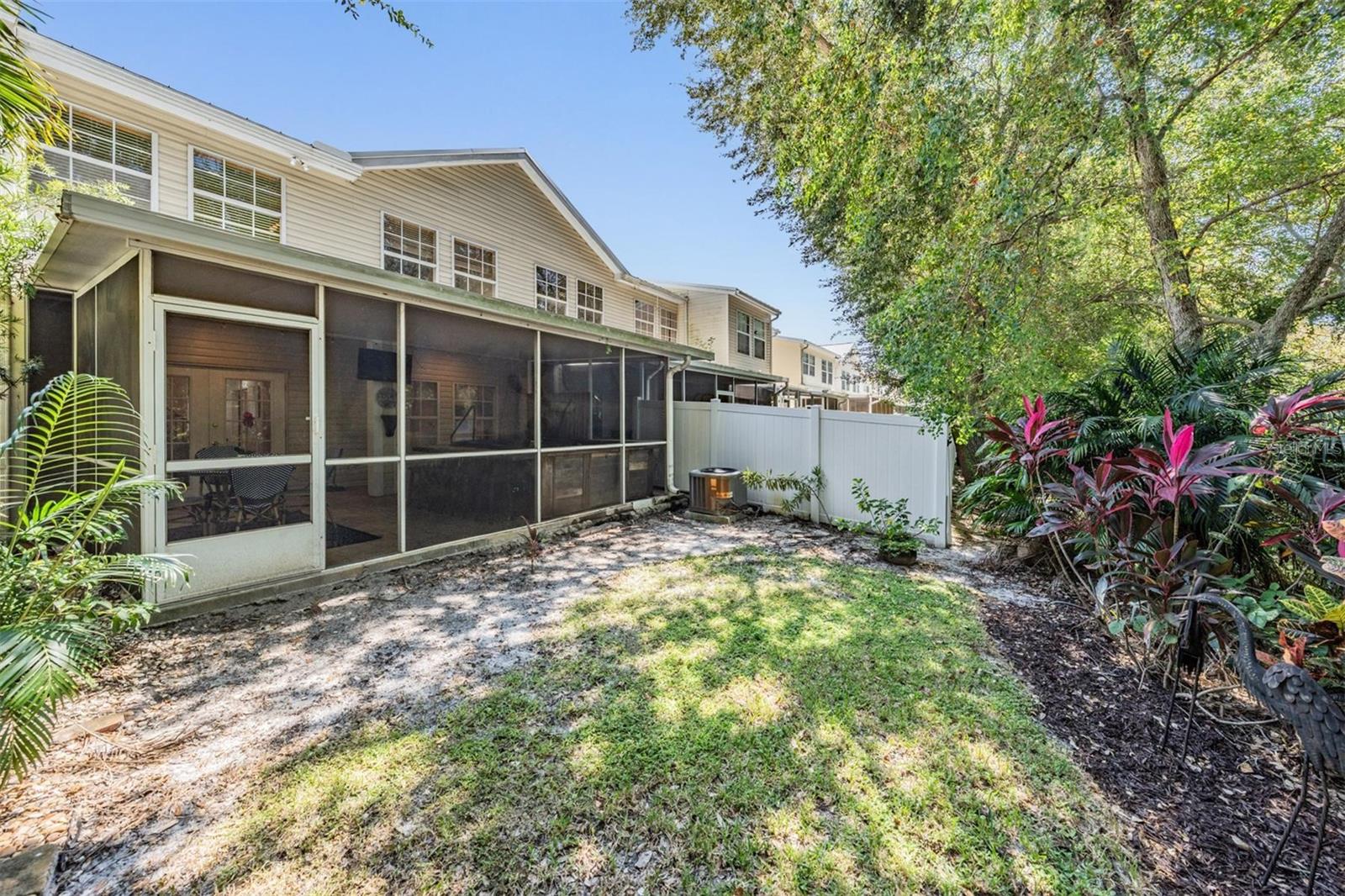 931 WOODBRIDGE CT