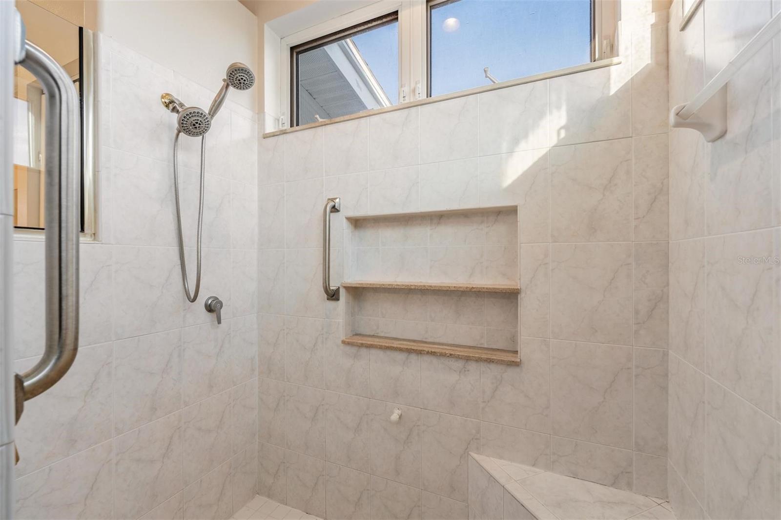 921 POINT SEASIDE DR