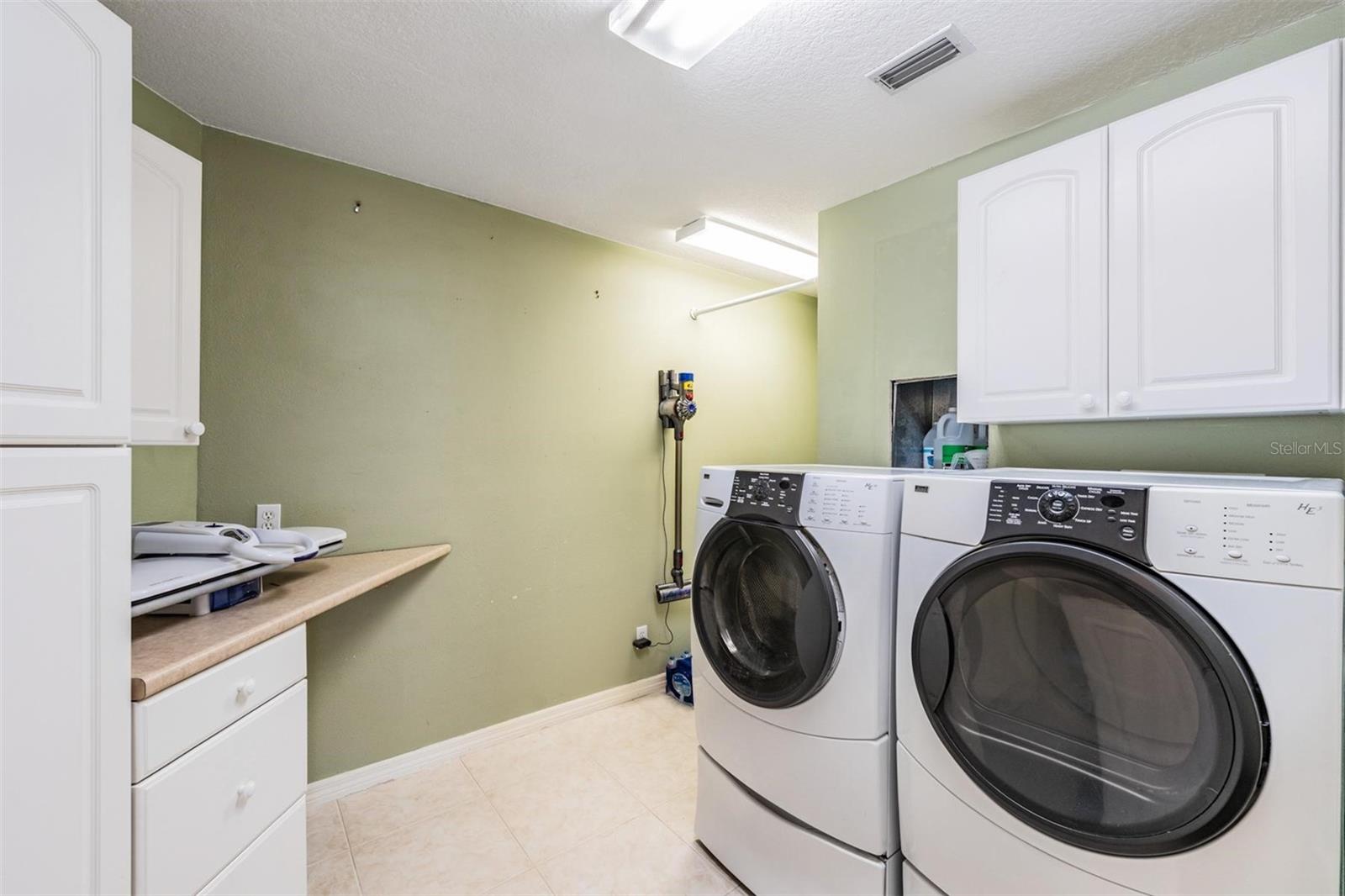 921 POINT SEASIDE DR