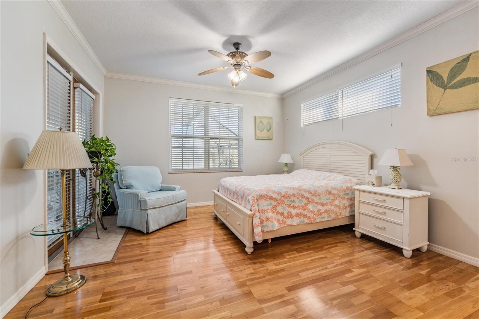 921 POINT SEASIDE DR