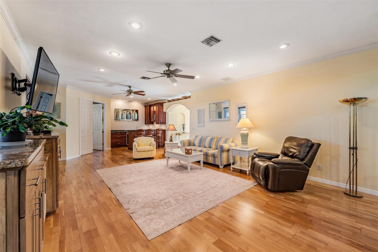 921 POINT SEASIDE DR