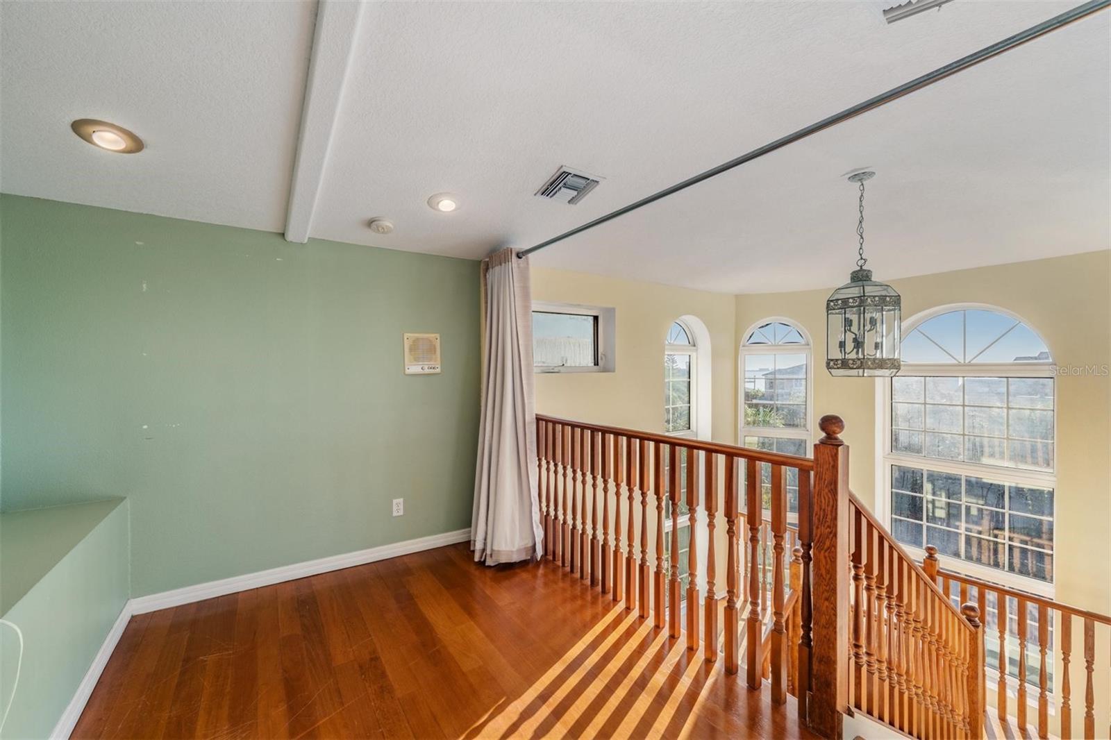 921 POINT SEASIDE DR