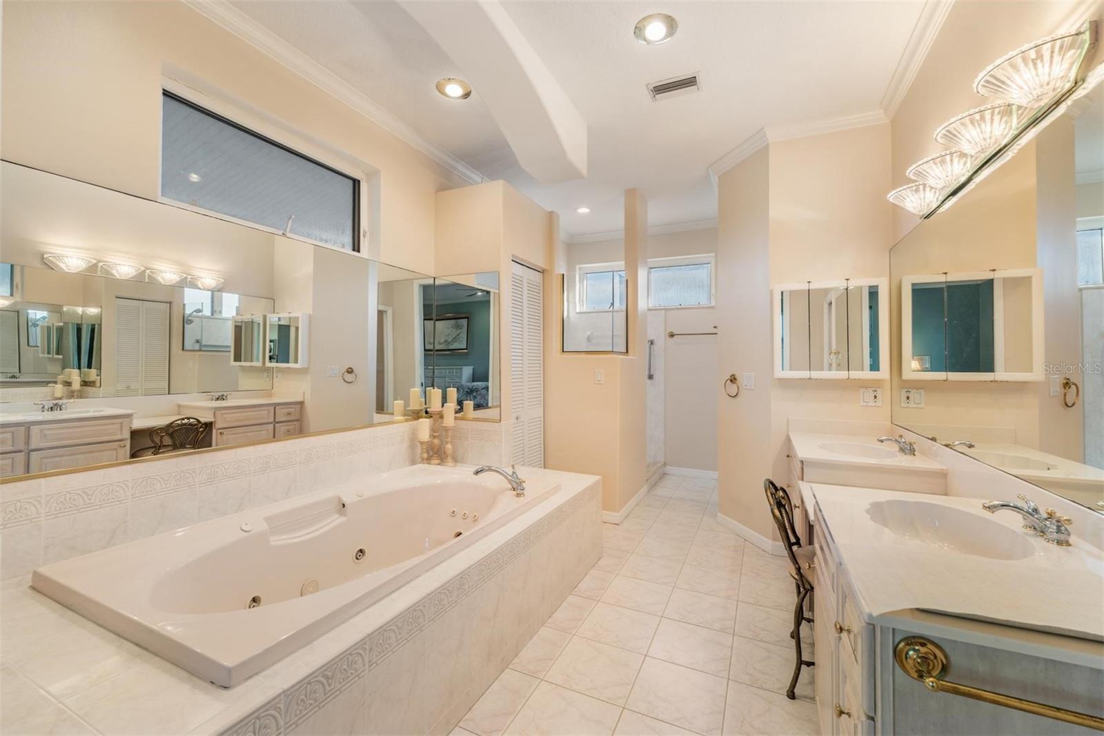 921 POINT SEASIDE DR