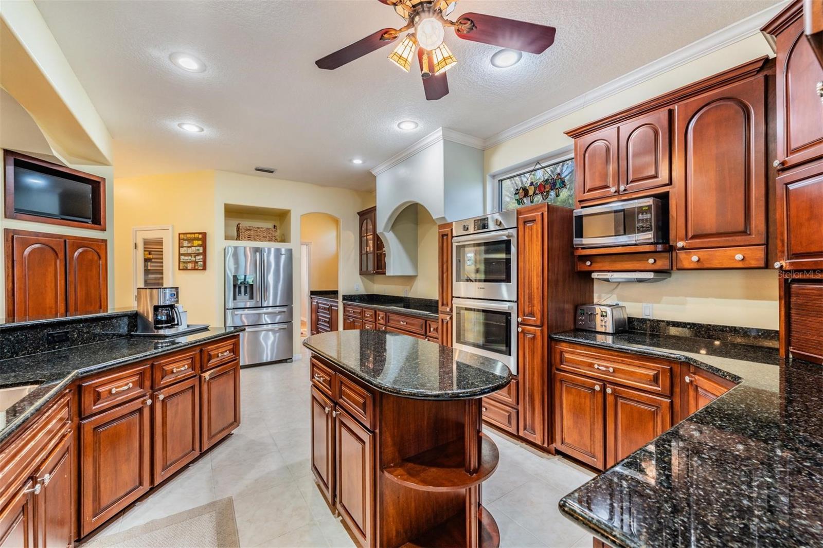 921 POINT SEASIDE DR