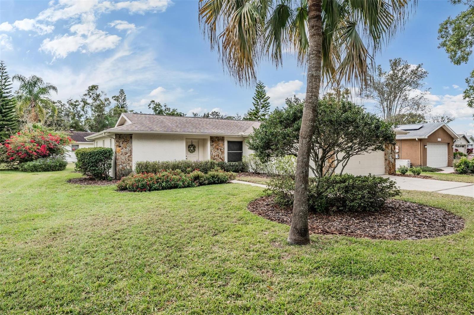 2820 LOMOND DR