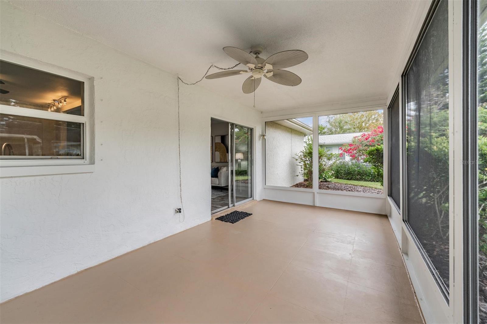 2820 LOMOND DR