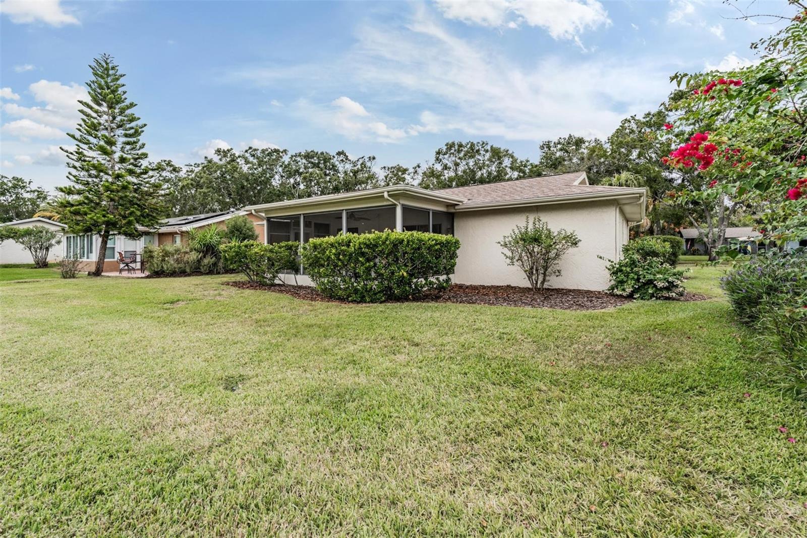 2820 LOMOND DR