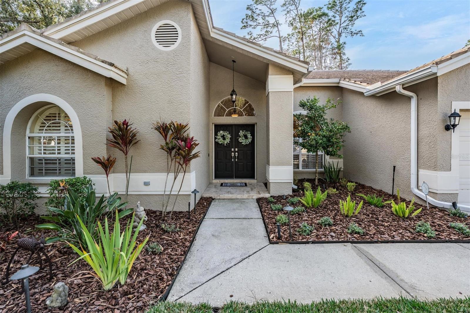 1558 E LAKE WOODLANDS PKWY