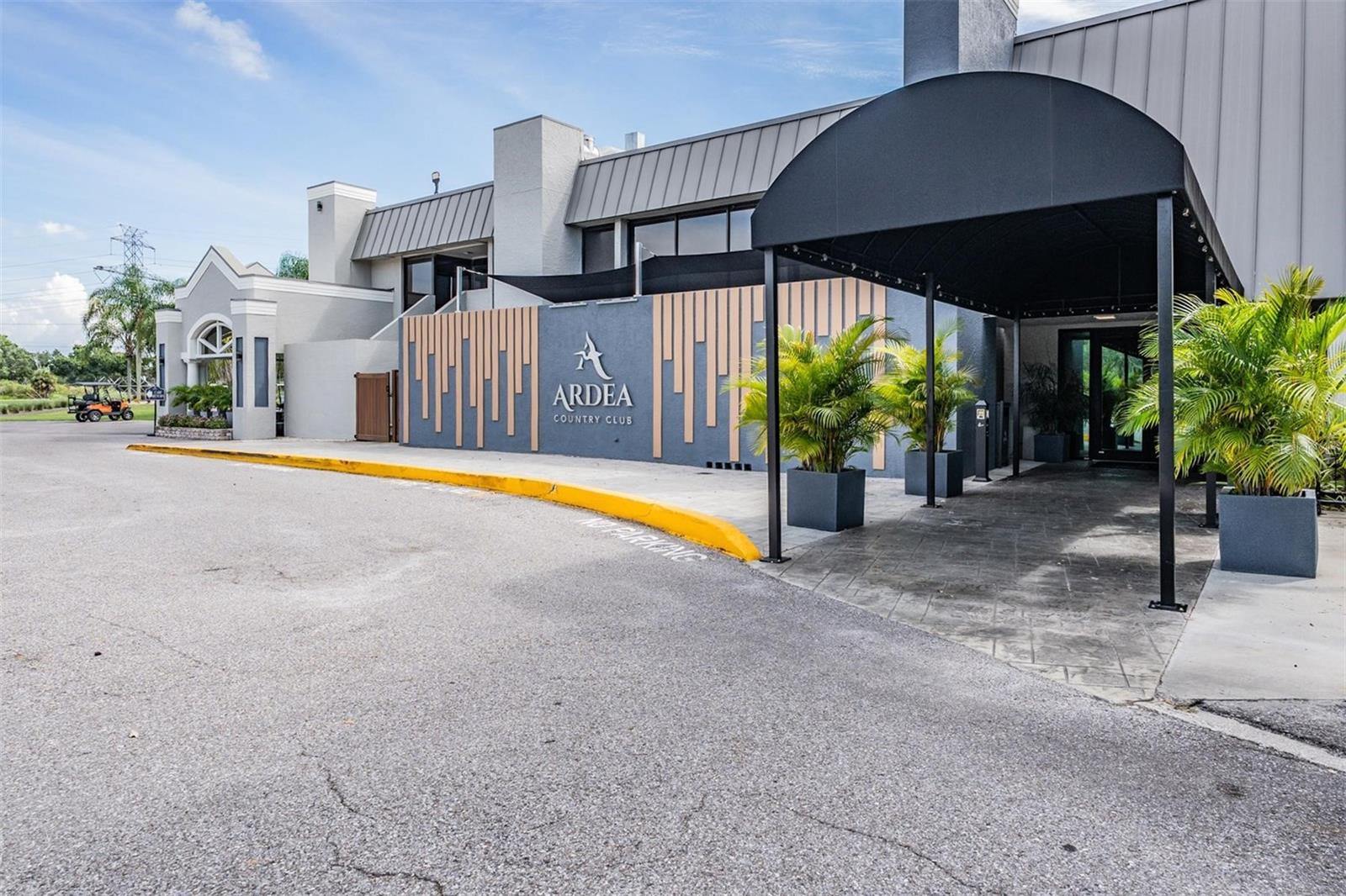 1558 E LAKE WOODLANDS PKWY