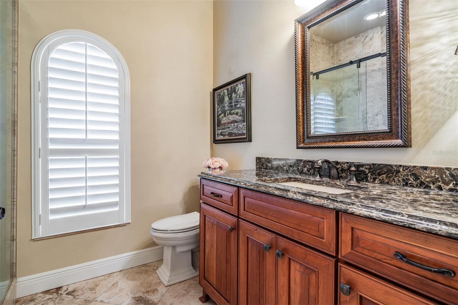 1558 E LAKE WOODLANDS PKWY