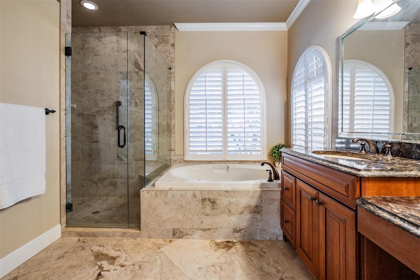 1558 E LAKE WOODLANDS PKWY