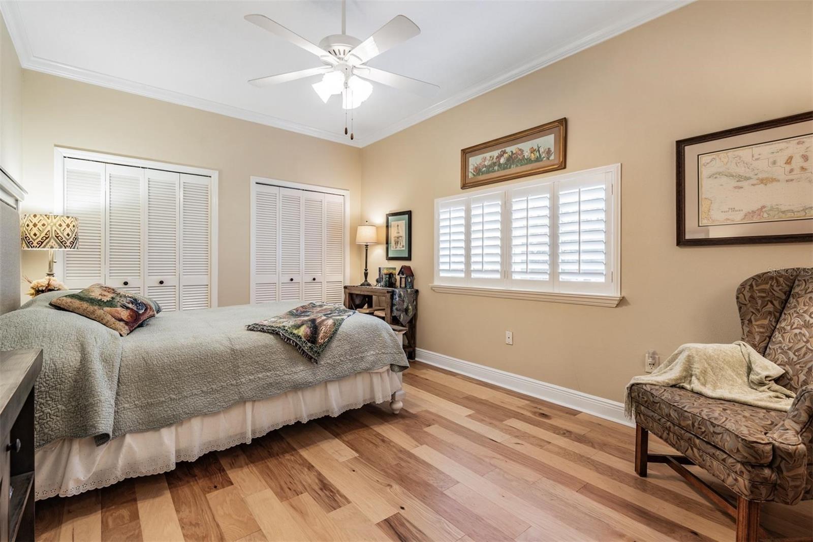 1558 E LAKE WOODLANDS PKWY