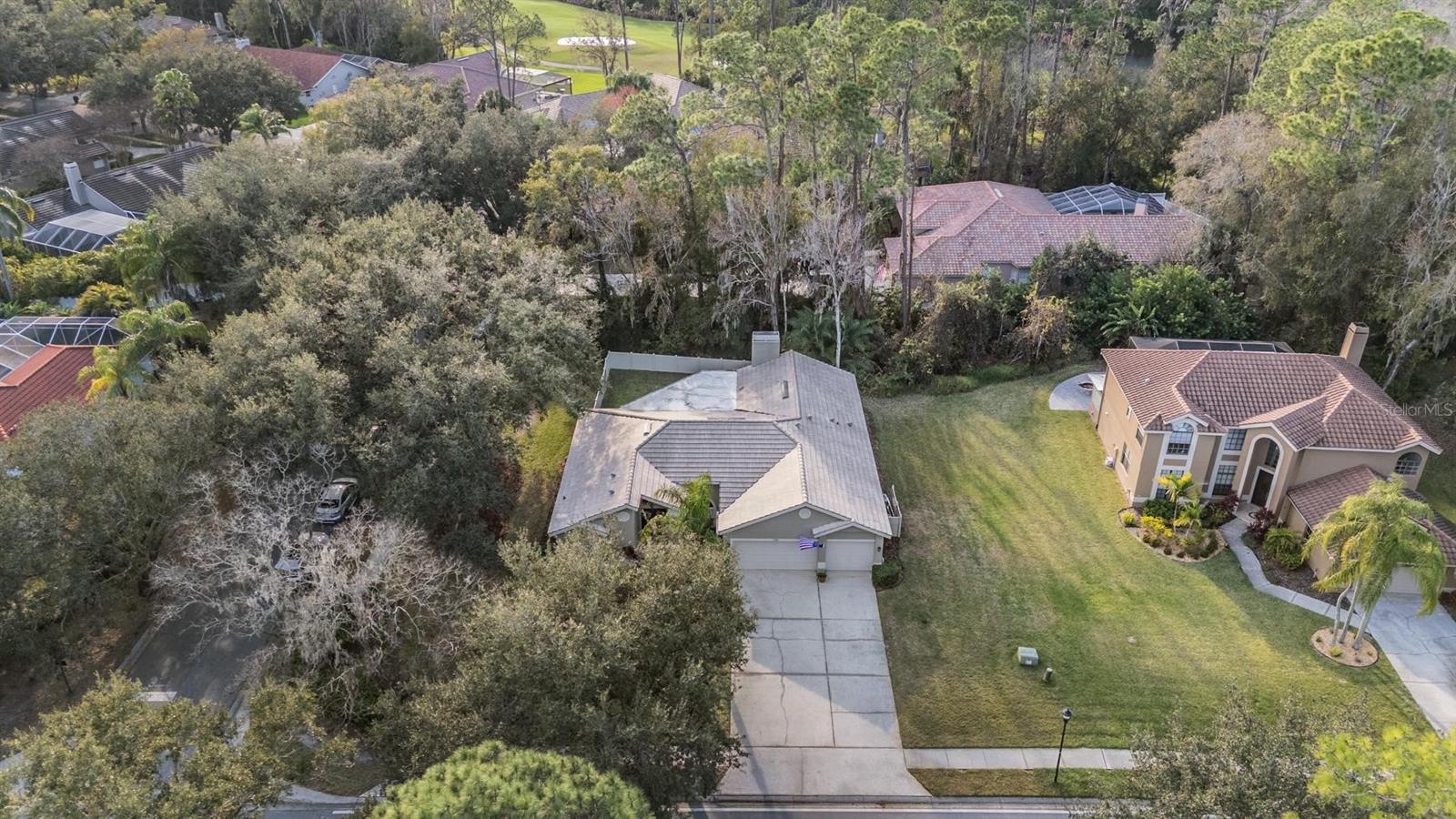 1558 E LAKE WOODLANDS PKWY