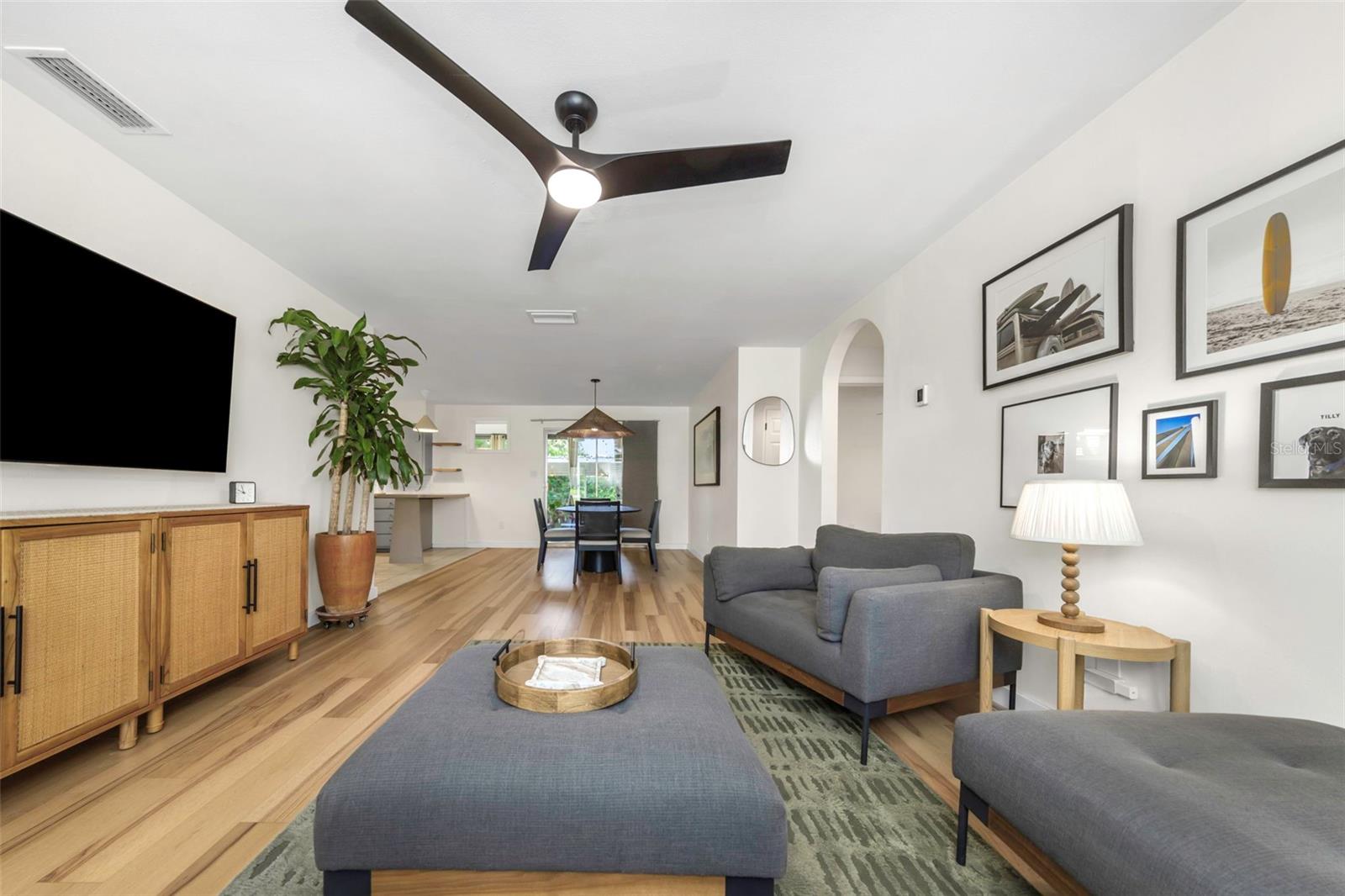 1412 OAK HAVEN DR