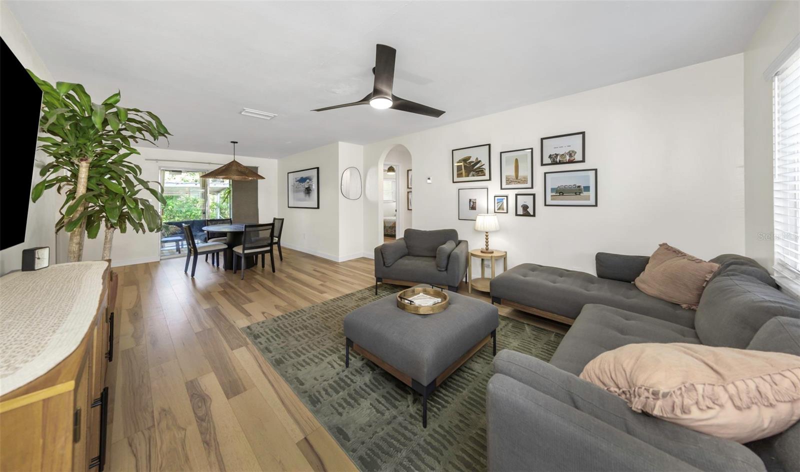 1412 OAK HAVEN DR
