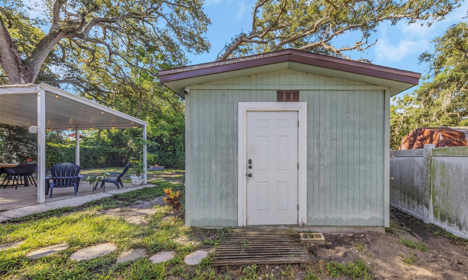1412 OAK HAVEN DR