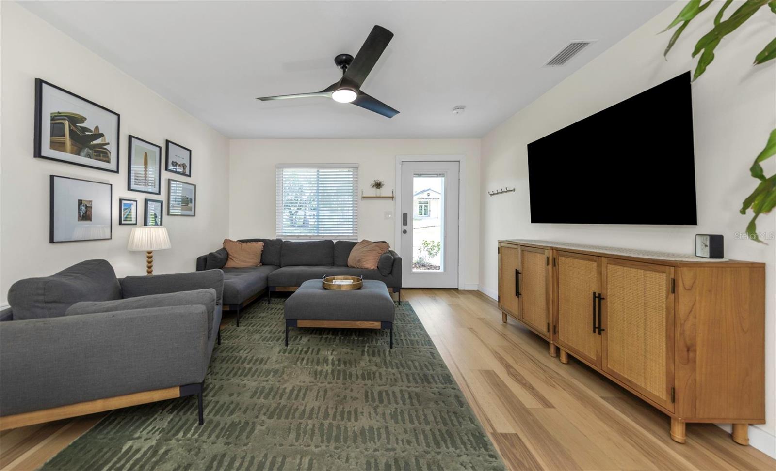 1412 OAK HAVEN DR