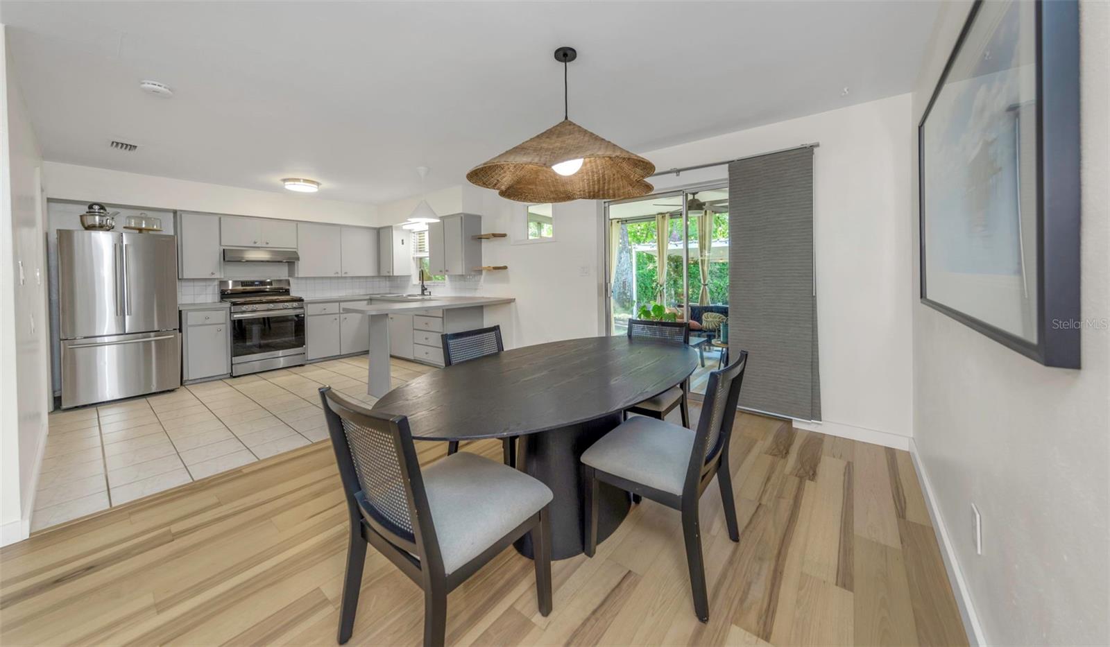 1412 OAK HAVEN DR